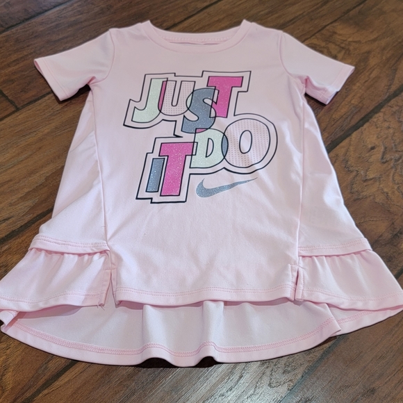 Nike top - Picture 2 of 8